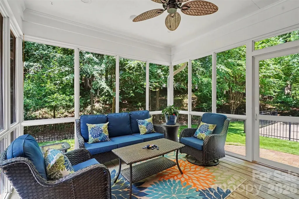 6128 Lake Providence Lane Charlotte NC 28277
