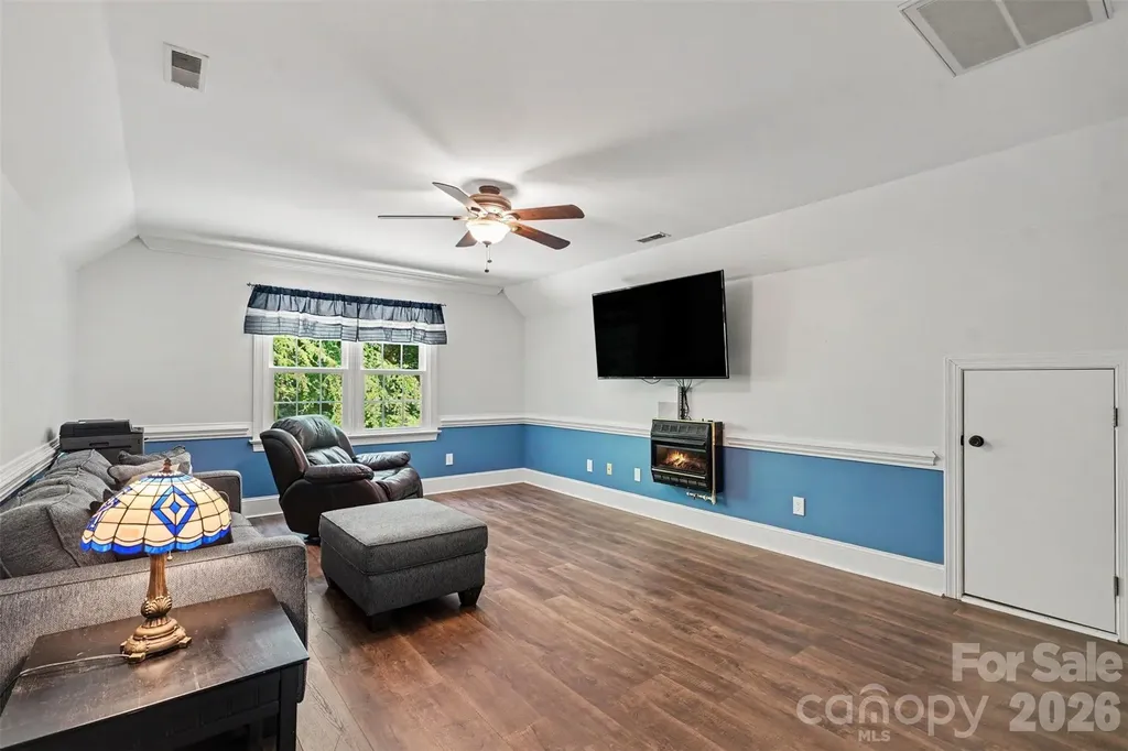 6128 Lake Providence Lane Charlotte NC 28277