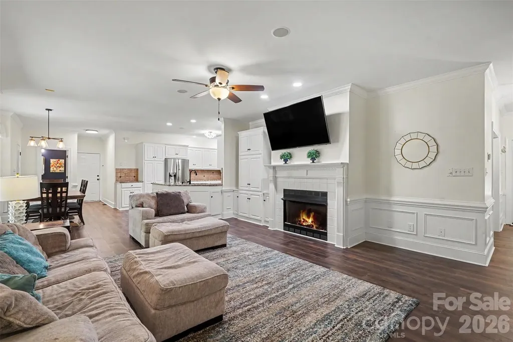 6128 Lake Providence Lane Charlotte NC 28277