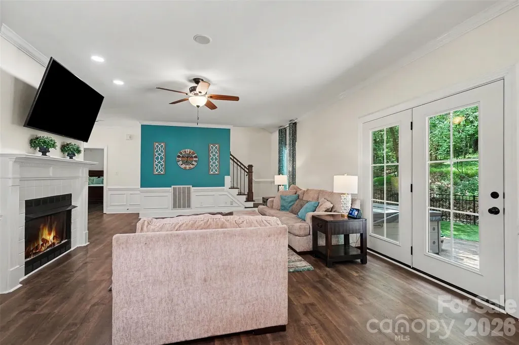 6128 Lake Providence Lane Charlotte NC 28277