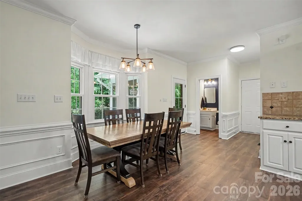 6128 Lake Providence Lane Charlotte NC 28277