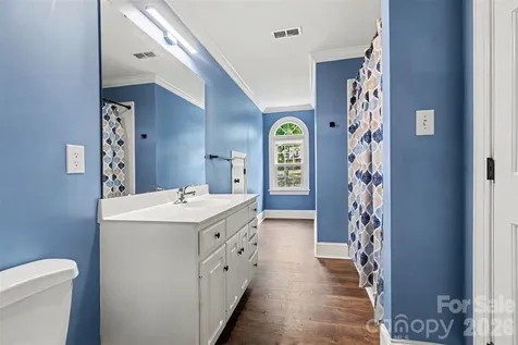 6128 Lake Providence Lane Charlotte NC 28277