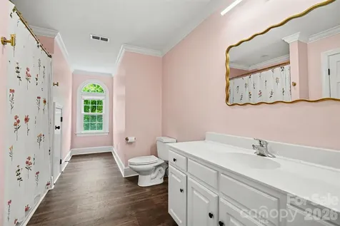 6128 Lake Providence Lane Charlotte NC 28277