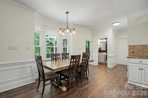 6128 Lake Providence Lane Charlotte NC 28277