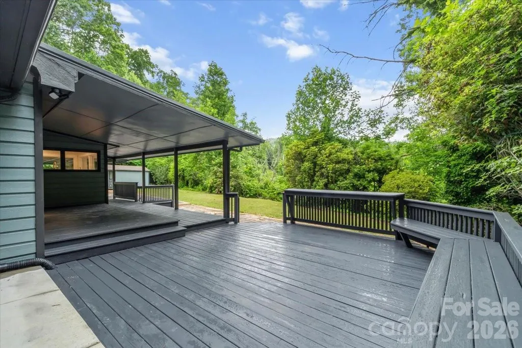 455 Rocky Springs Heights Burnsville NC 28714