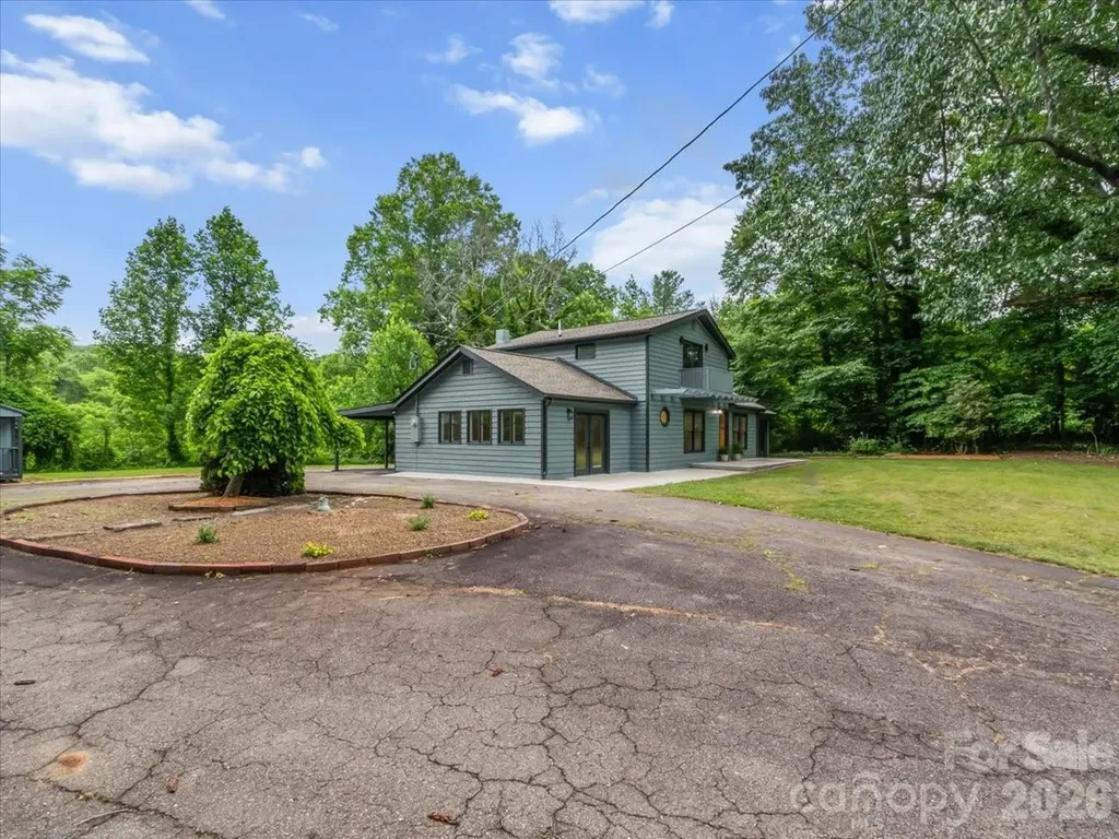 455 Rocky Springs Heights Burnsville NC 28714