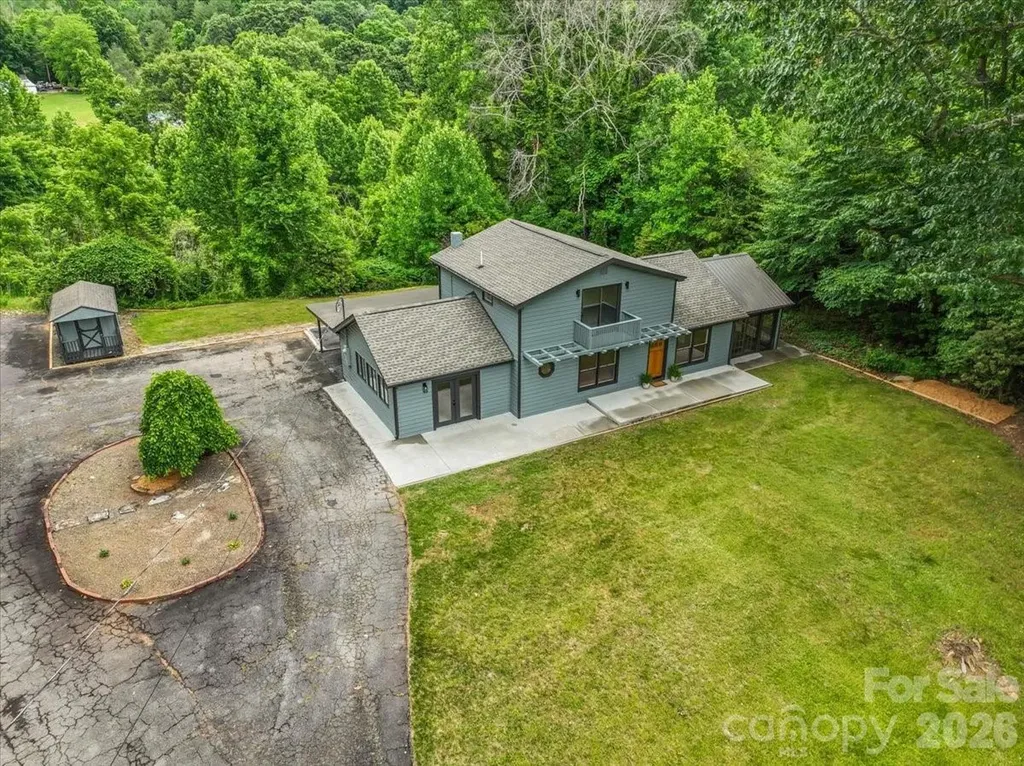 455 Rocky Springs Heights Burnsville NC 28714