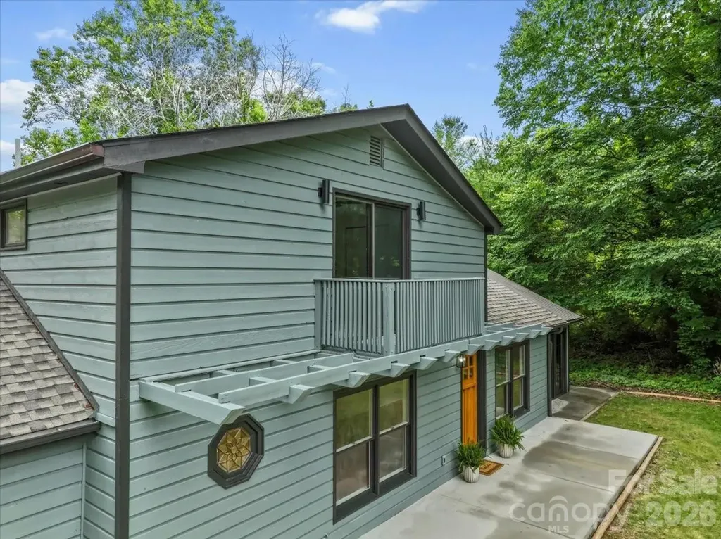 455 Rocky Springs Heights Burnsville NC 28714