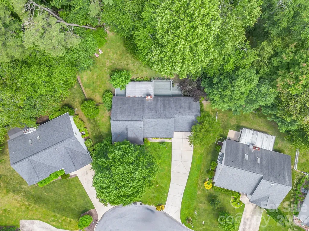 606 Woodberry Court Fletcher NC 28732