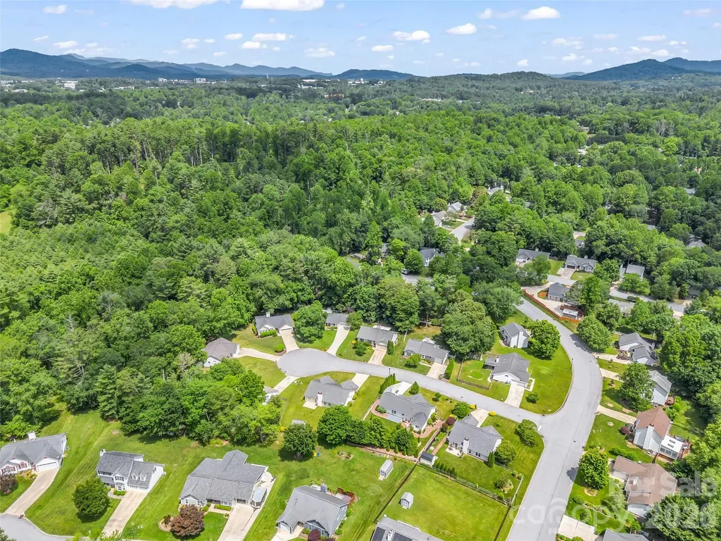606 Woodberry Court Fletcher NC 28732