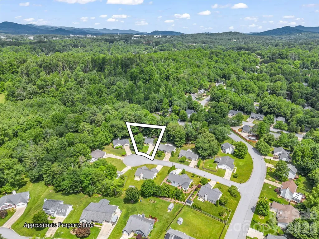 606 Woodberry Court Fletcher NC 28732