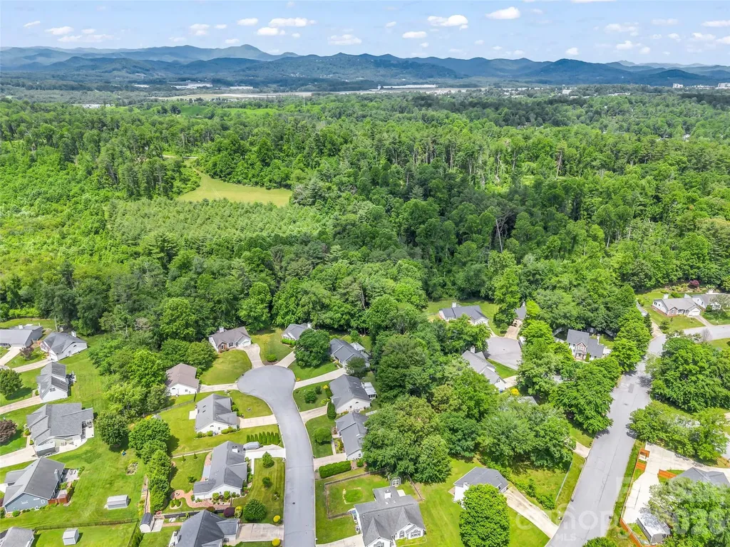 606 Woodberry Court Fletcher NC 28732