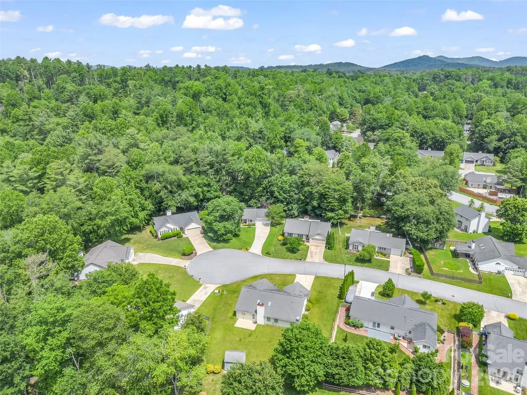 606 Woodberry Court Fletcher NC 28732