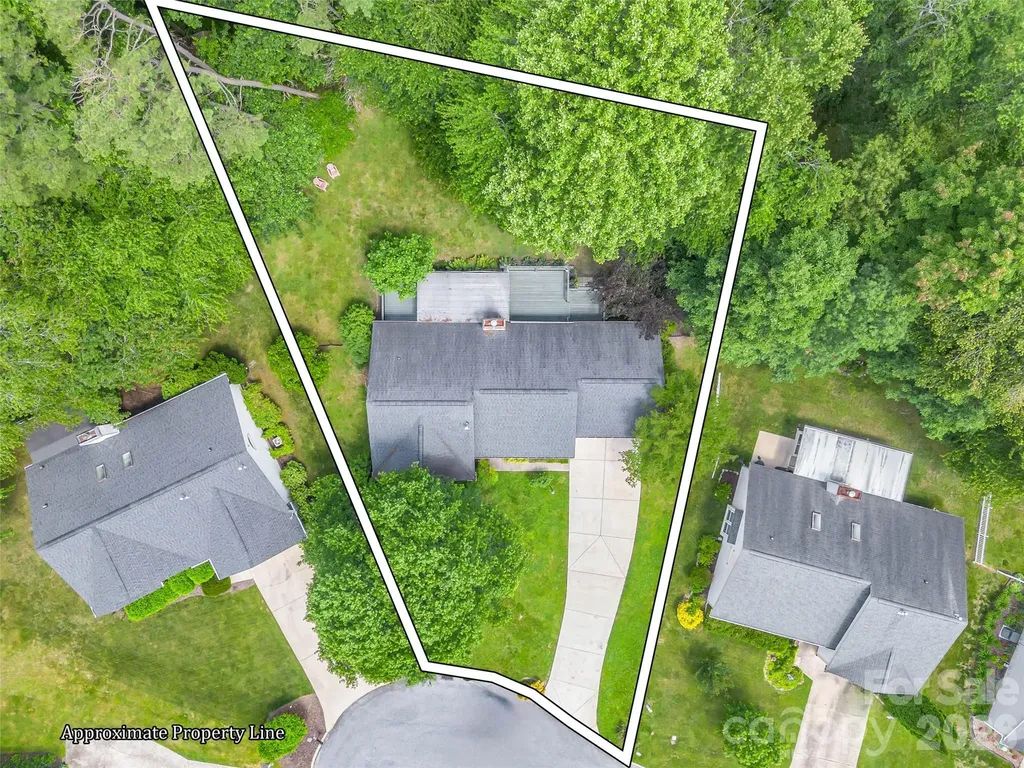 606 Woodberry Court Fletcher NC 28732
