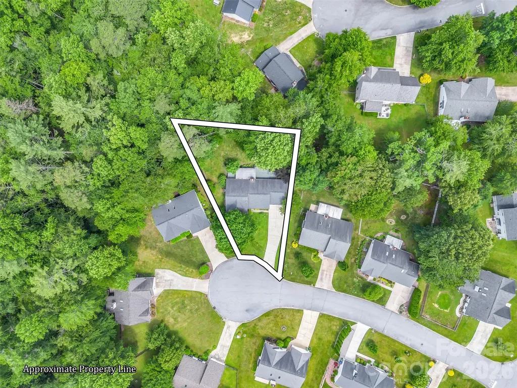 606 Woodberry Court Fletcher NC 28732