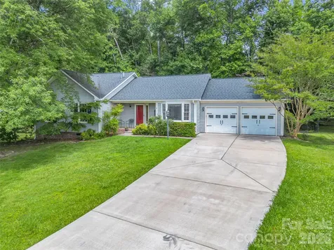 606 Woodberry Court Fletcher NC 28732