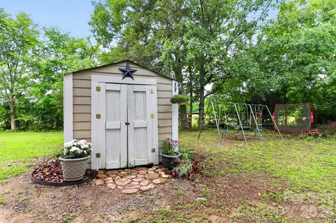 6720 County Line Road Mount Pleasant NC 28124