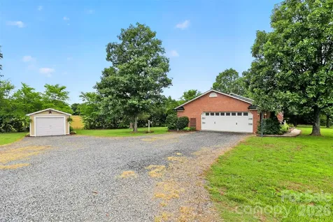 6720 County Line Road Mount Pleasant NC 28124