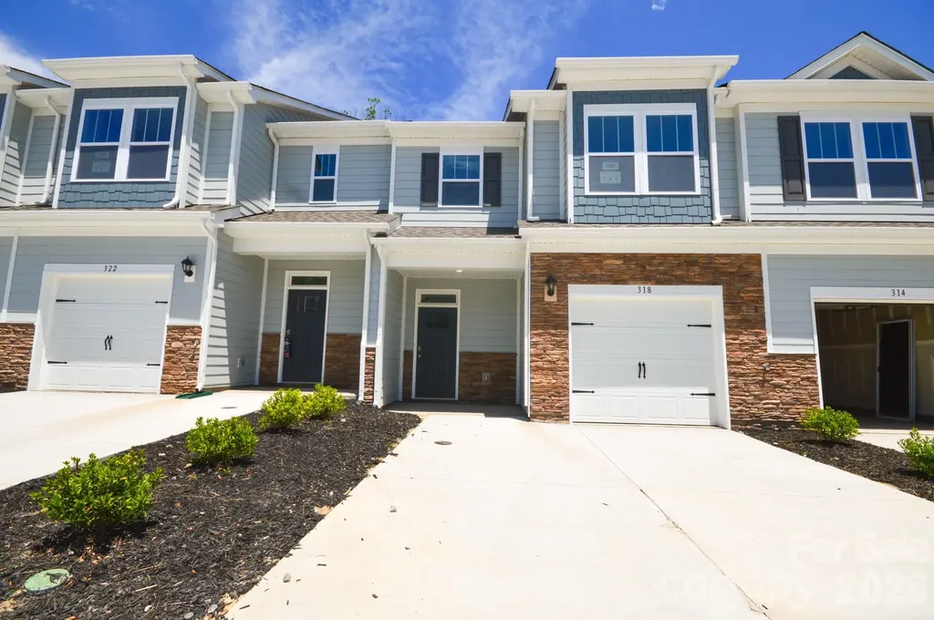 405 Creekview Road Hendersonville NC 28792