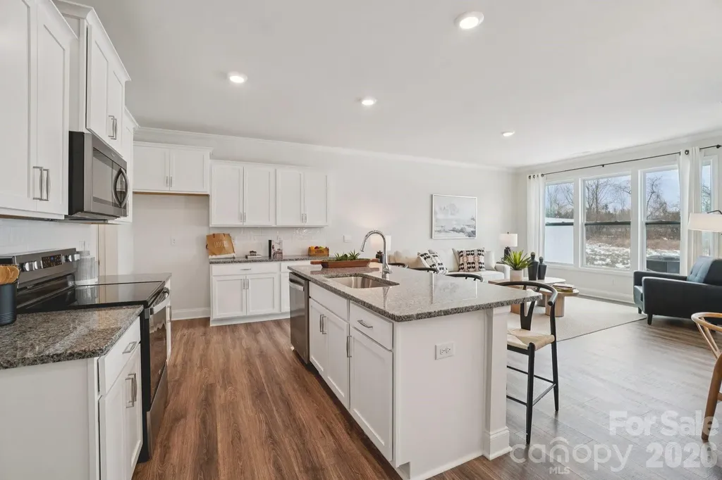 405 Creekview Road Hendersonville NC 28792