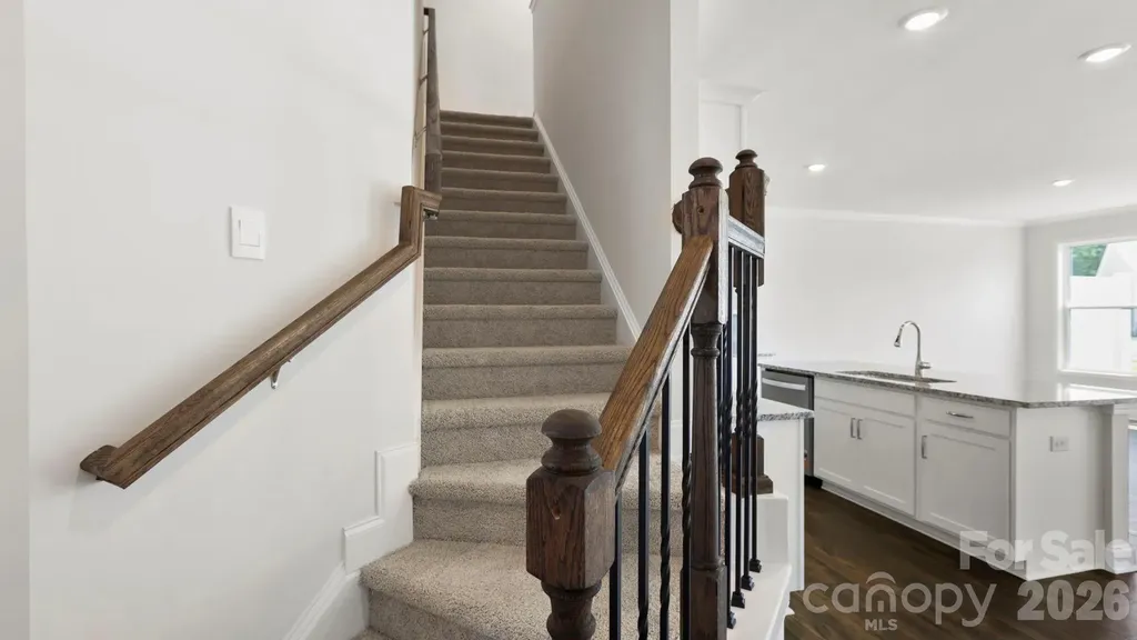 405 Creekview Road Hendersonville NC 28792