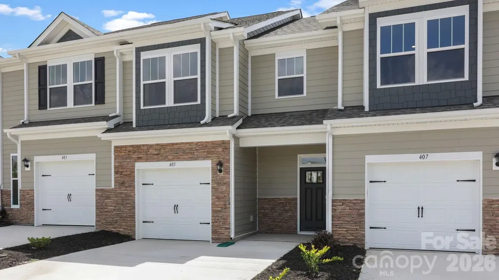 405 Creekview Road Hendersonville NC 28792