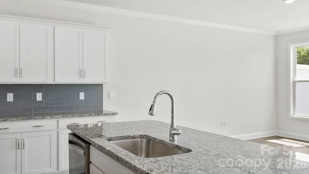 405 Creekview Road Hendersonville NC 28792