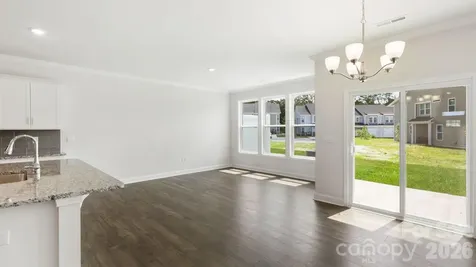 405 Creekview Road Hendersonville NC 28792