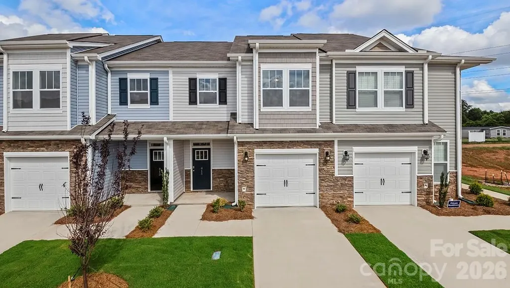 35 Creekview Road Hendersonville NC 28792