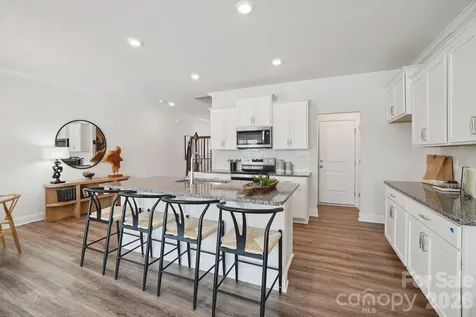 35 Creekview Road Hendersonville NC 28792