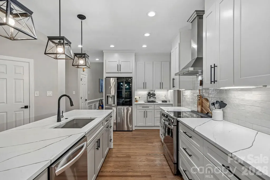 5634 Camelot Drive Charlotte NC 28270