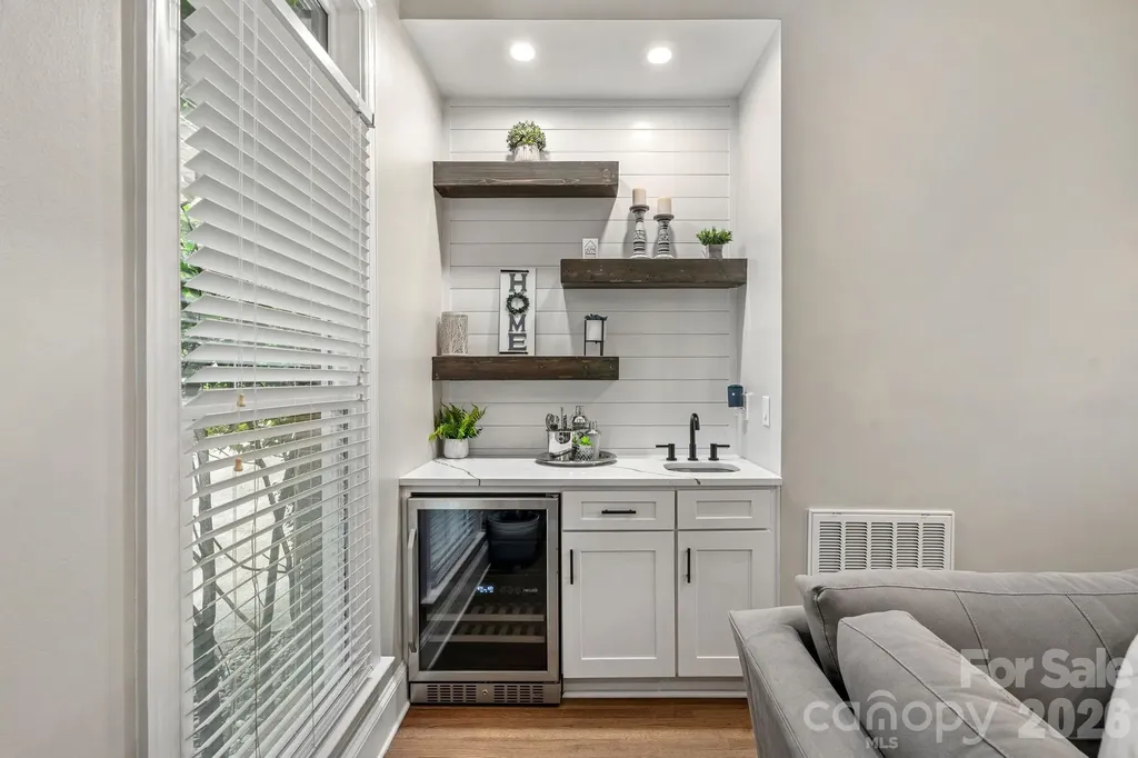 5634 Camelot Drive Charlotte NC 28270