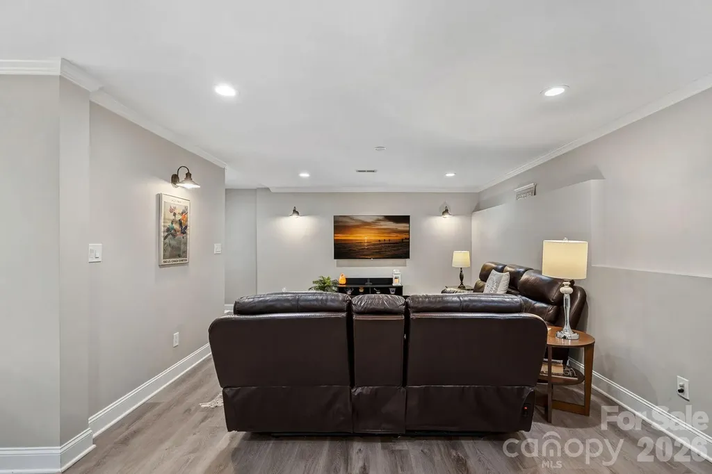 5634 Camelot Drive Charlotte NC 28270