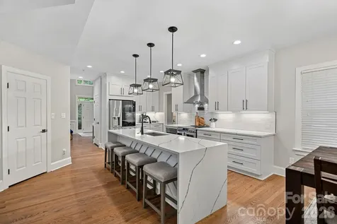5634 Camelot Drive Charlotte NC 28270