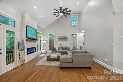 5634 Camelot Drive Charlotte NC 28270
