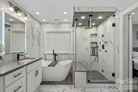 5634 Camelot Drive Charlotte NC 28270