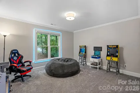 5634 Camelot Drive Charlotte NC 28270