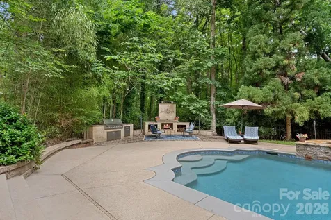 5634 Camelot Drive Charlotte NC 28270