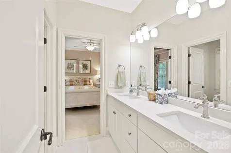 3415 Indian Meadows Lane Charlotte NC 28210