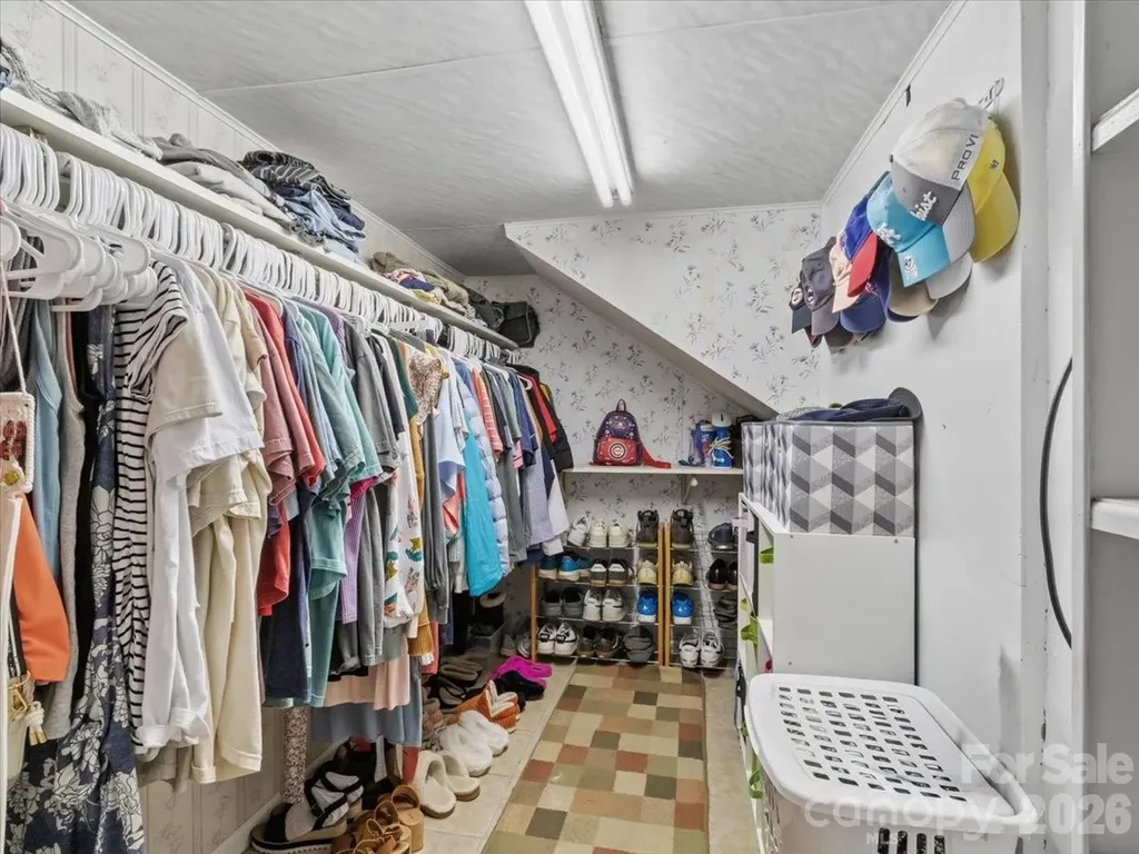 140 Locust Grove Road Weaverville NC 28787