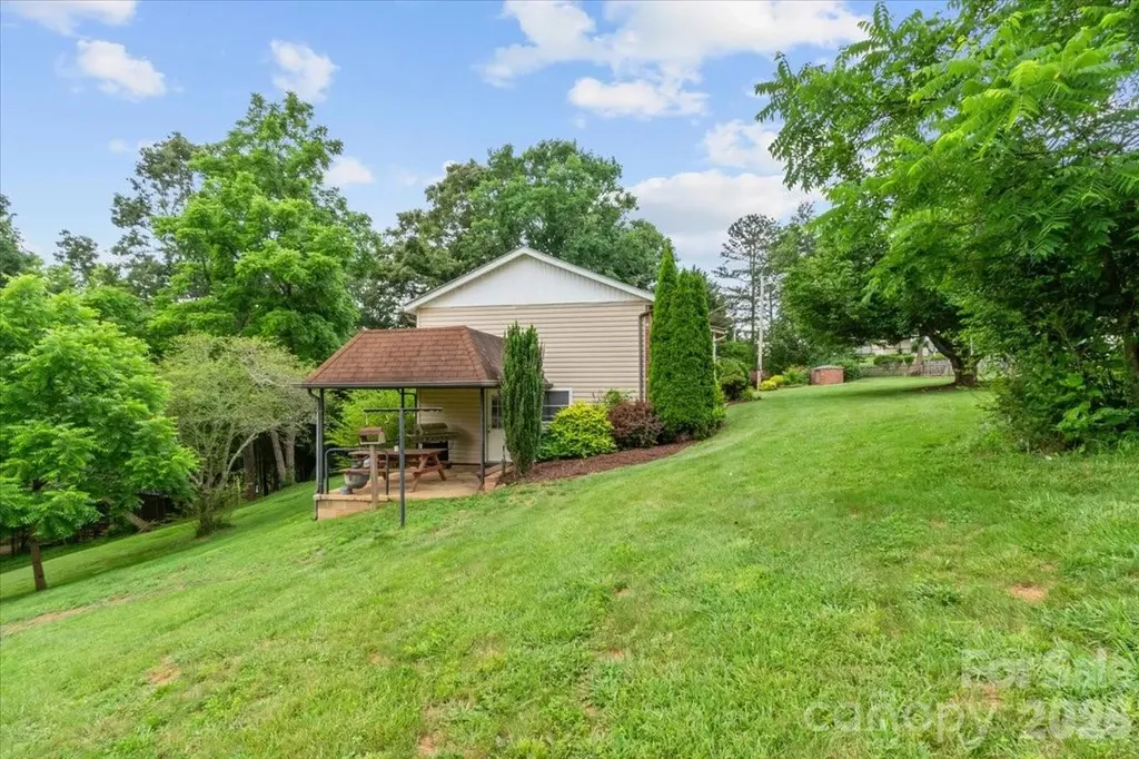 140 Locust Grove Road Weaverville NC 28787
