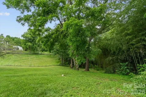 140 Locust Grove Road Weaverville NC 28787