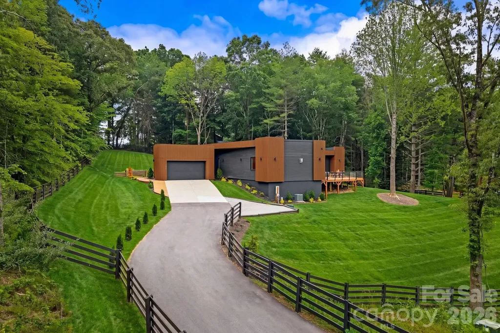 200 Manchester Way Mills River NC 28759
