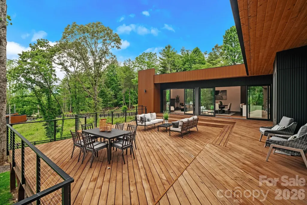 200 Manchester Way Mills River NC 28759