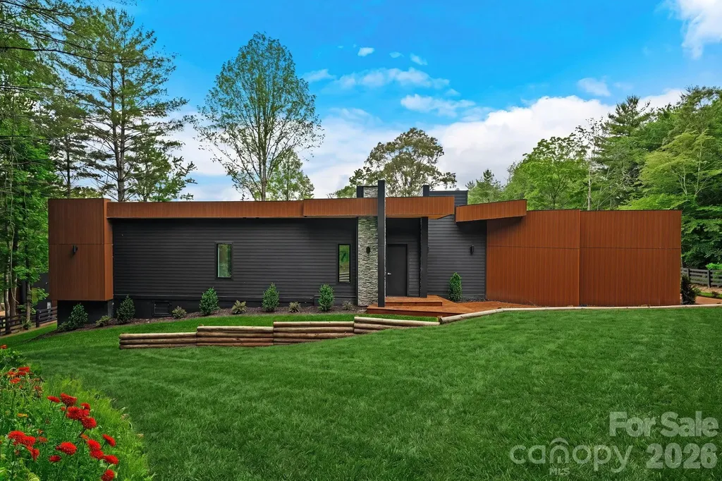 200 Manchester Way Mills River NC 28759