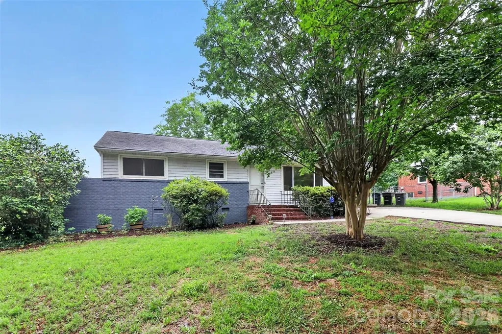 2122 Englewood Street Kannapolis NC 28083