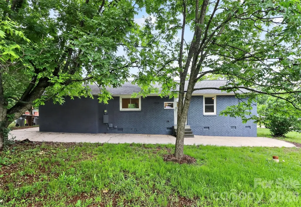 2122 Englewood Street Kannapolis NC 28083