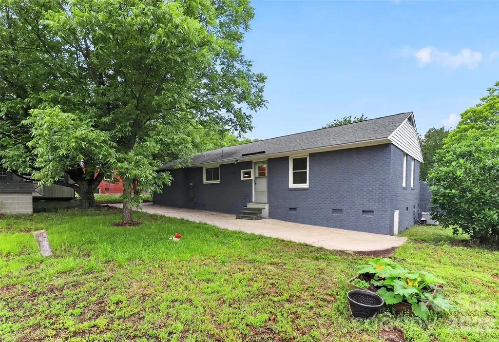 2122 Englewood Street Kannapolis NC 28083