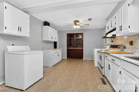2122 Englewood Street Kannapolis NC 28083