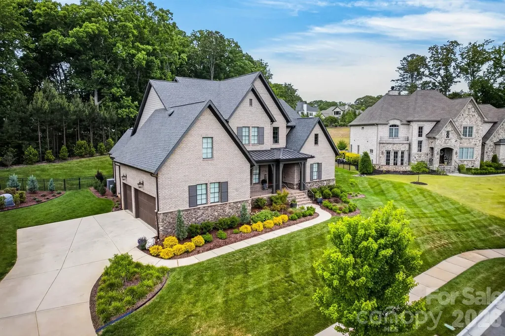 1115 Shelton Oaks Court Matthews NC 28105